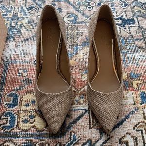 Jewel Badgley Mischka "Rudy" Heel Size 7
